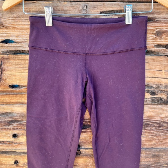 LULULEMON | Maroon Burgundy Crop Mesh Side Panel Capri Yoga Leggings 4 - Picture 3 of 4
